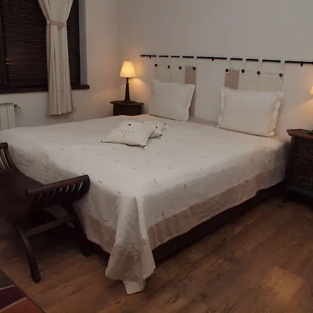 Momini Dvori Boutique