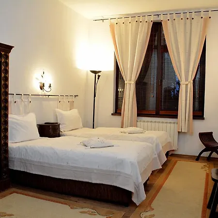 Momini Dvori Boutique