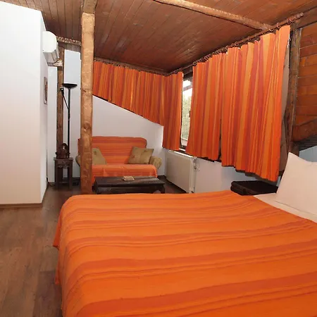 Momini Dvori Boutique Hotel 3*